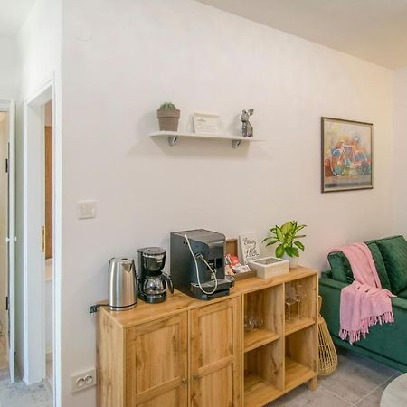 Apartman Enjoy โรวีน ภายนอก รูปภาพ